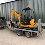 JCB 8018 and Breaker