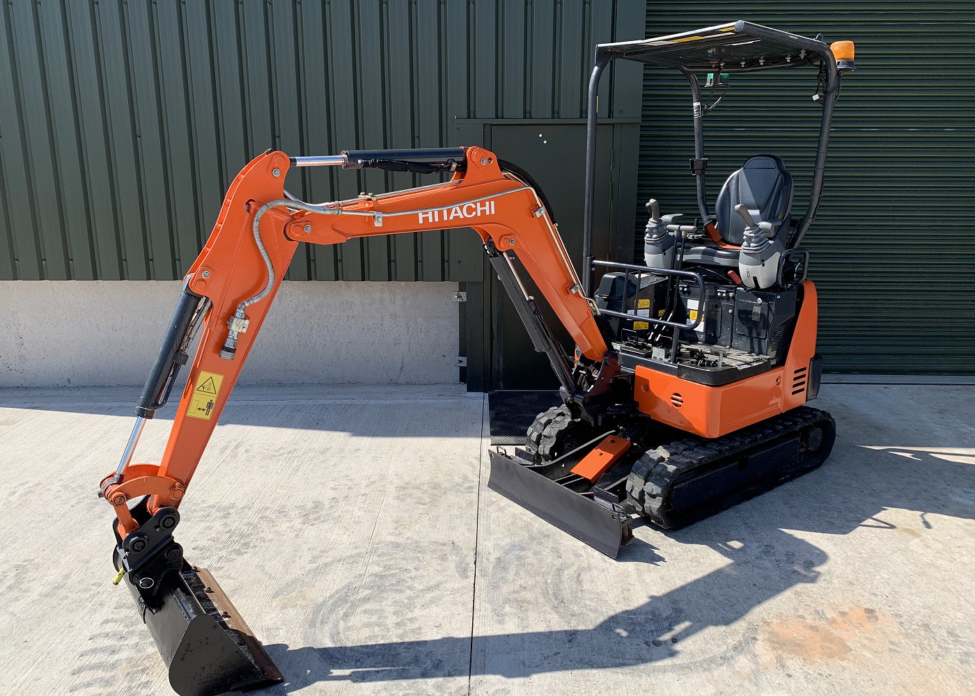 hitachi-zx19u-5a-2016-1-9-ton-